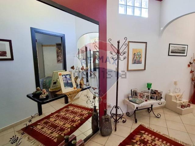 Appartamento in vendita di 110 m² in Via Petrella, 64