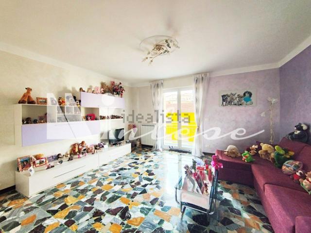 Appartamento in vendita di 110 m² in Via Peirogallo