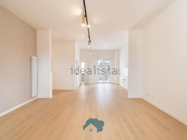 Appartamento in vendita di 110 m² in Via Pierantonio Petrini