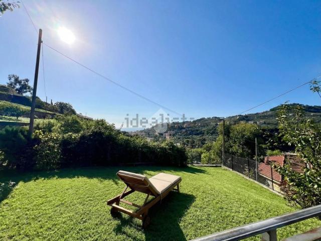 Appartamento in vendita di 110 m² in Via Pinea, 18