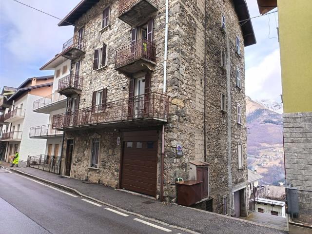 Appartamento in vendita di 110 m² in Via Roma