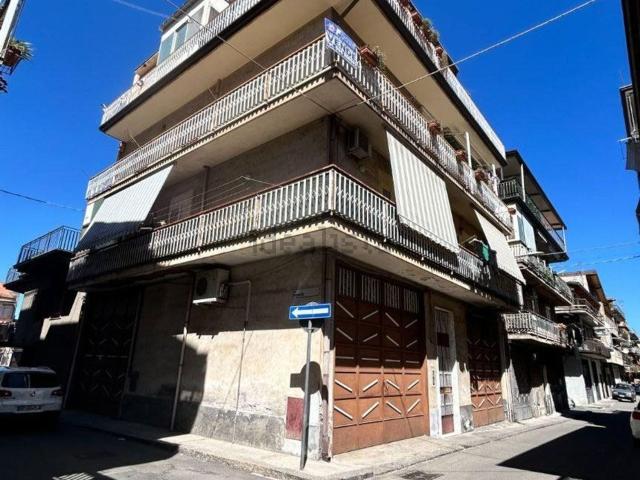 Appartamento in vendita di 110 m² in Via Rosolino Pilo, 188
