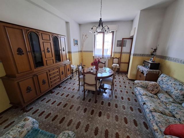 Appartamento in vendita di 110 m² in Via Risorgimento