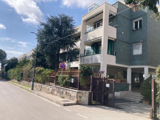 Appartamento in vendita di 110 m² in Via Rubinacci, 21