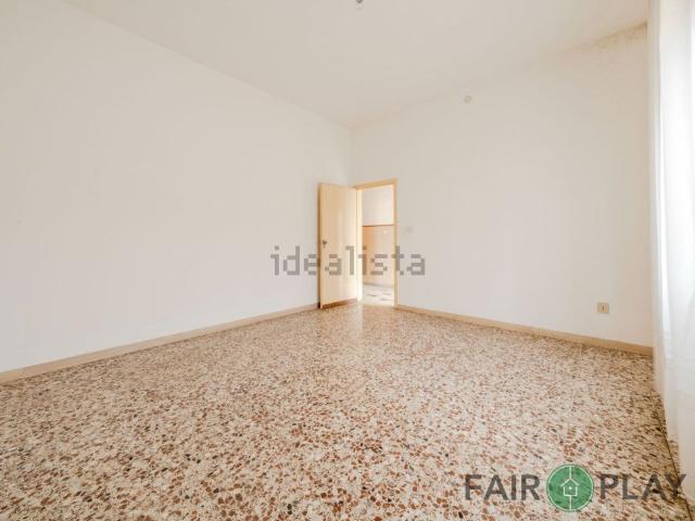 Appartamento in vendita di 110 m² in Via Tomba, 32
