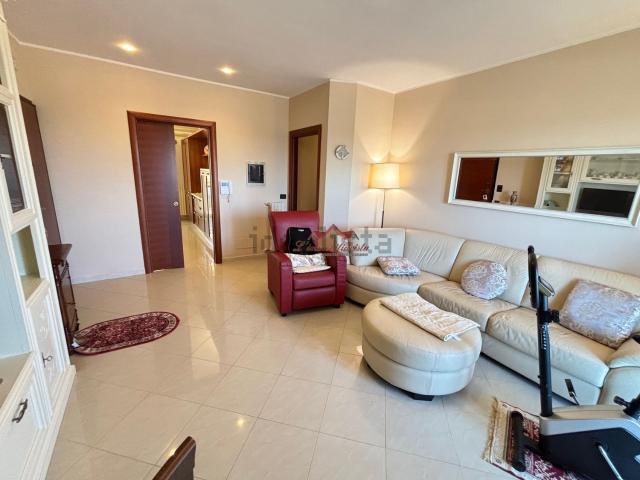 Appartamento in vendita di 110 m² in Via Tommaso Fiore