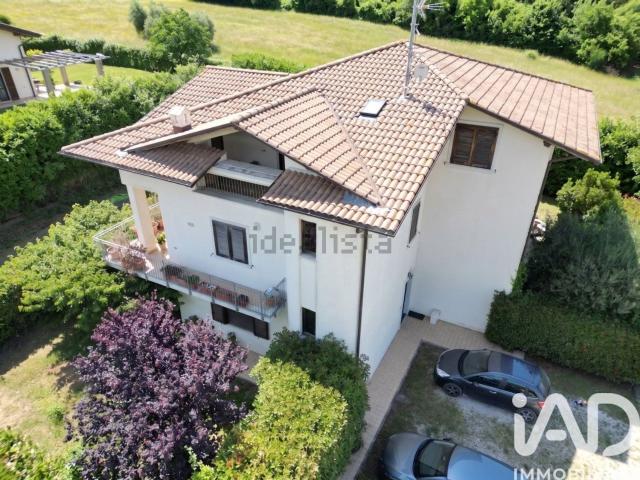 Appartamento in vendita di 110 m² in Via Tagliente
