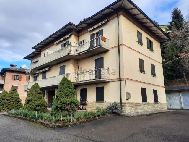 Appartamento in vendita di 110 m² in Via Trento, 109