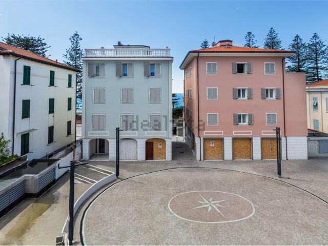 Appartamento in vendita di 110 m² in Via Trento, 7