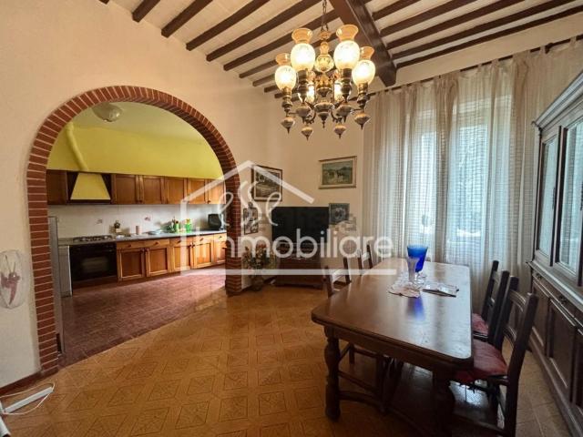 Appartamento in vendita di 110 m² in Via Tripoli, 50053