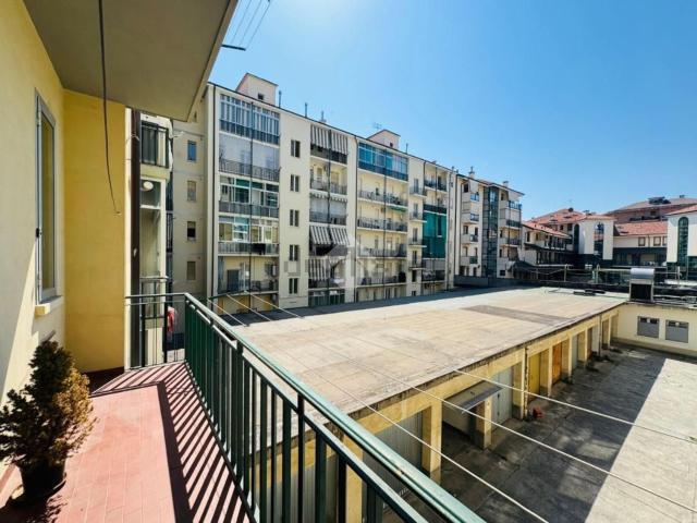 Appartamento in vendita di 110 m² in Via Unità D&apos Italia, 2