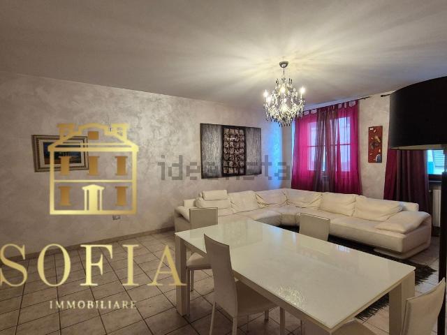 Appartamento in vendita di 110 m² in Via Uffizio dei Grani