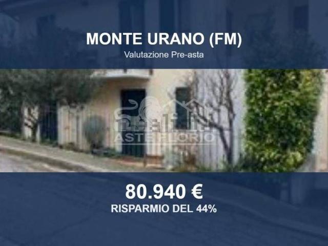 Appartamento in vendita di 110 m² in Via Ugo Foscolo