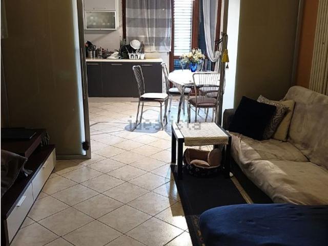 Appartamento in vendita di 110 m² in Via Ugo Foscolo