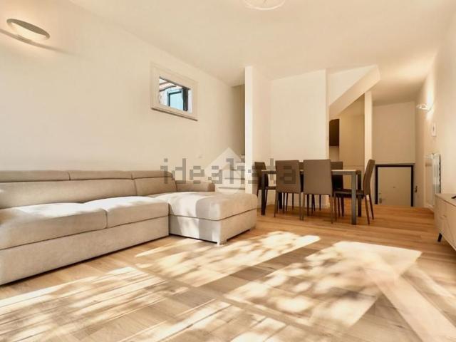 Appartamento in vendita di 110 m² in Via Ugo la Malfa, 19