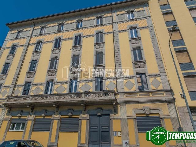 Appartamento in vendita di 110 m² in Via Valassina, 35