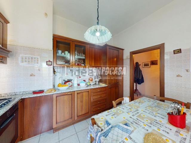 Appartamento in vendita di 110 m² in Via Varese, 2