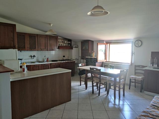 Appartamento in vendita di 110 m² in Via Varese, 4
