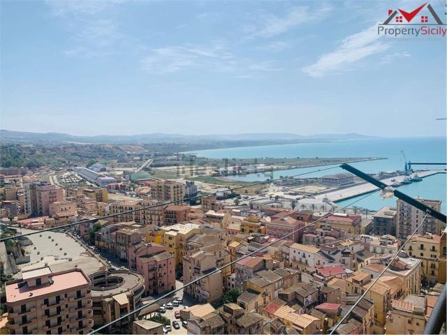 Appartamento in vendita di 110 m² in Via Venezia