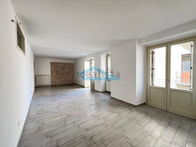 Appartamento in vendita di 110 m² in Via Vittorio Emanuele, 75