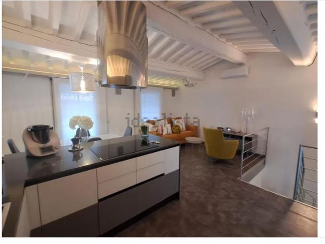 Appartamento in vendita di 110 m² in Via Vittorio Veneto