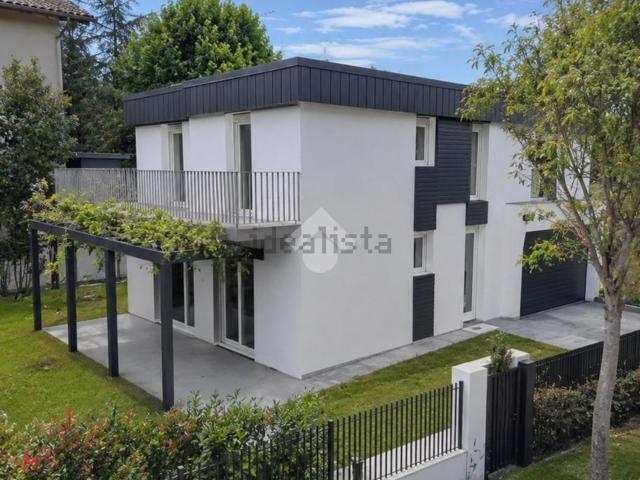 Appartamento in vendita di 110 m² in Via Villa, 107