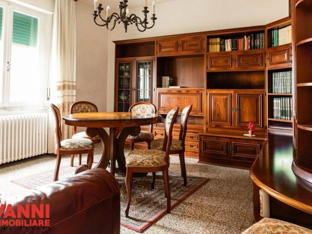 Appartamento in vendita di 110 m² in Via Vincenzo Bellini