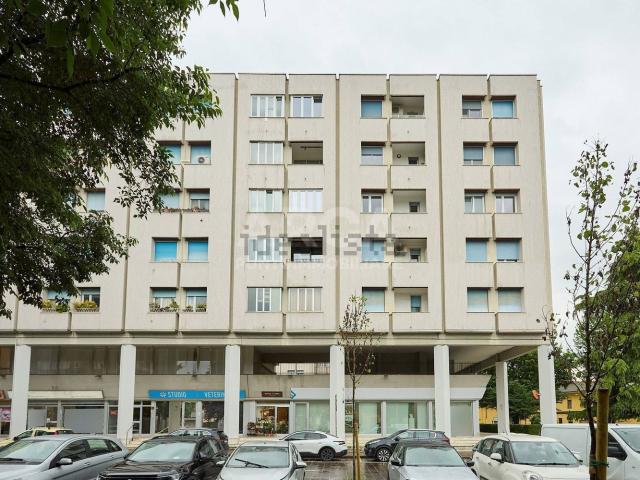 Appartamento in vendita di 110 m² in Via XXV Aprile, 10