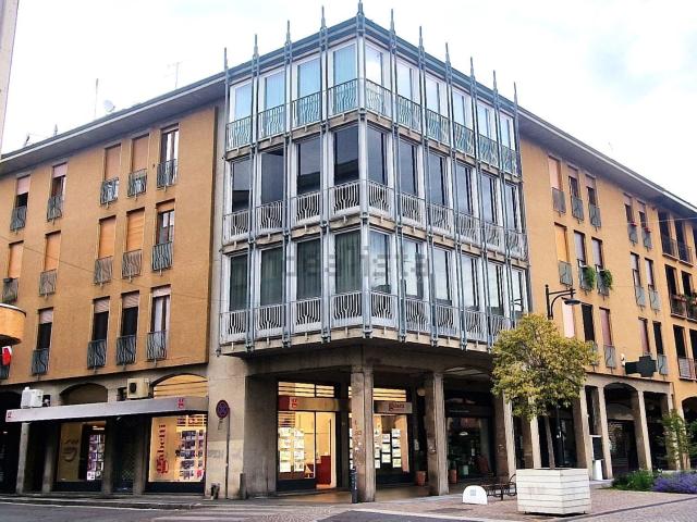 Appartamento in vendita di 110 m² in Via XXII Marzo, 2