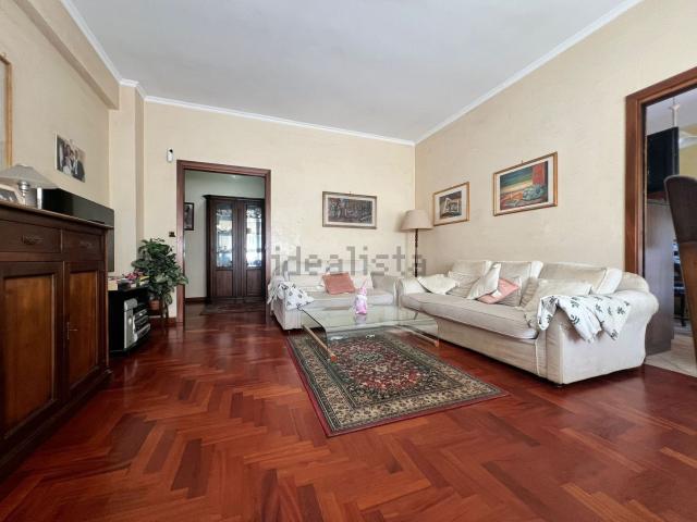 Appartamento in vendita di 110 m² in Viale 5 Giugno, 9