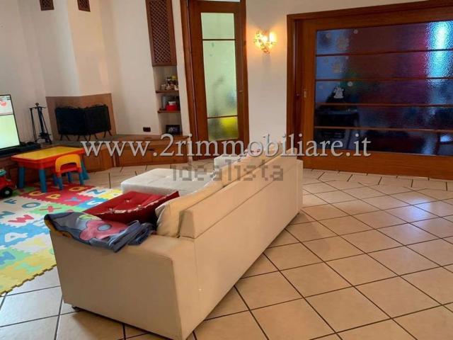 Appartamento in vendita di 110 m² in Viale Val di Mazara