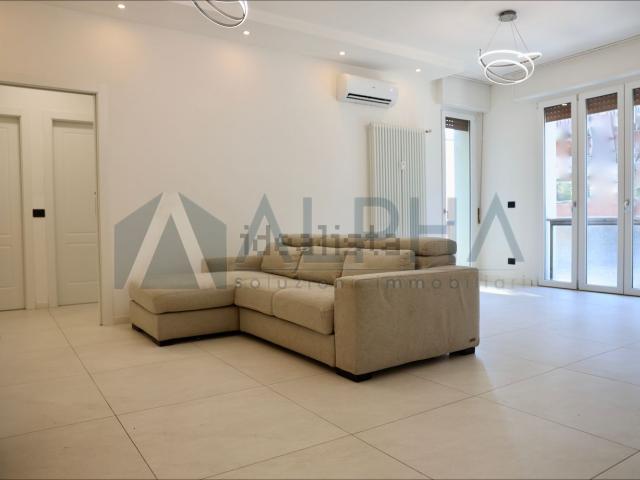 Appartamento in vendita di 110 m² in Viale Alessandro Tassoni