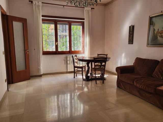 Appartamento in vendita di 110 m² in Viale Appio Claudio, 248