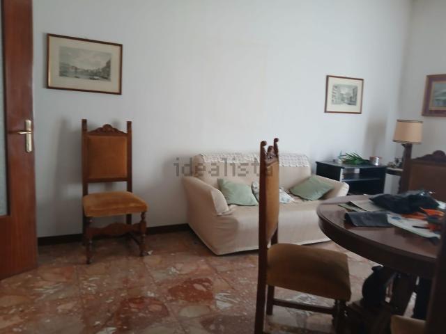 Appartamento in vendita di 110 m² in Viale Dante Alighieri, 109