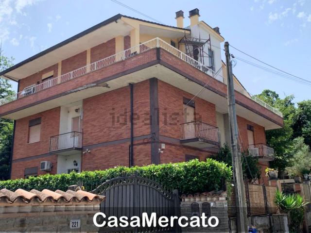Appartamento in vendita di 110 m² in Viale dei Pini
