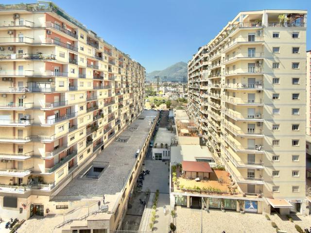Appartamento in vendita di 110 m² in Viale delle Alpi, 40
