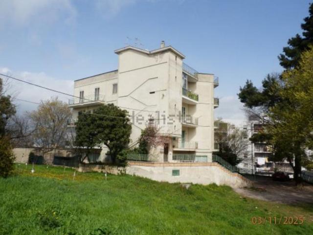 Appartamento in vendita di 110 m² in Viale Europa, 25