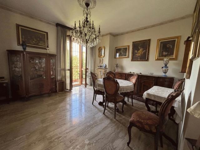 Appartamento in vendita di 110 m² in Viale Famagosta, 43