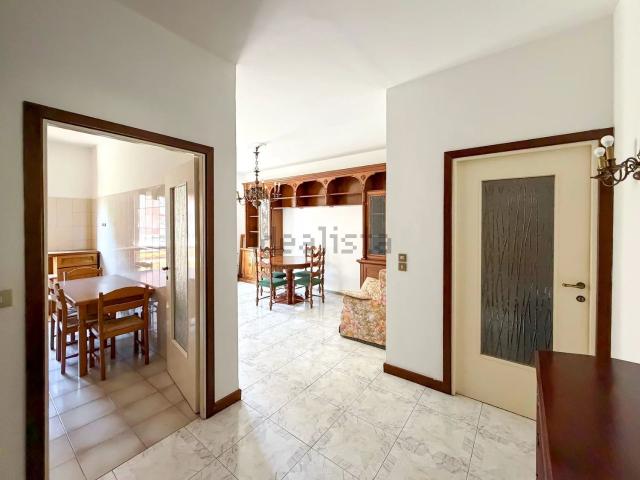 Appartamento in vendita di 110 m² in Viale Giovanni Suzzani, 140