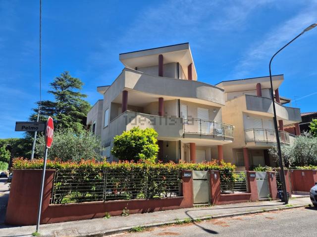 Appartamento in vendita di 110 m² in Viale Gran Sasso