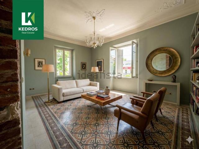 Appartamento in vendita di 110 m² in Viale Luigi Borri, 176