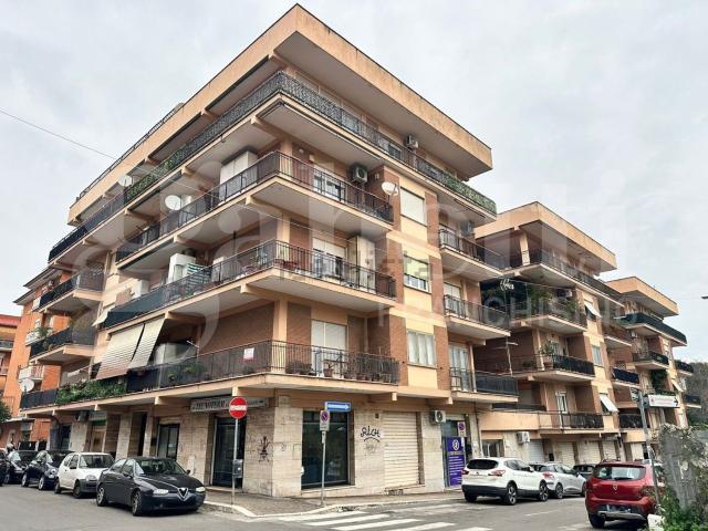 Appartamento in vendita di 110 m² in Viale Manzoni, 51