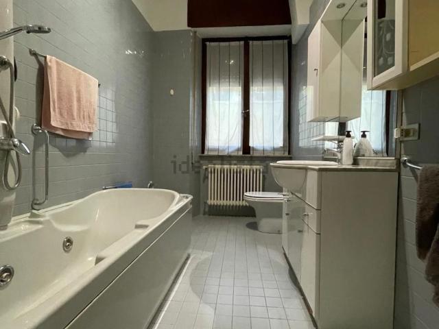 Appartamento in vendita di 110 m² in Viale Monte Grappa
