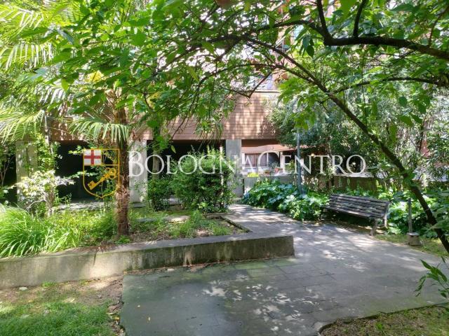 Appartamento in vendita di 110 m² in Viale Quirico Filopanti
