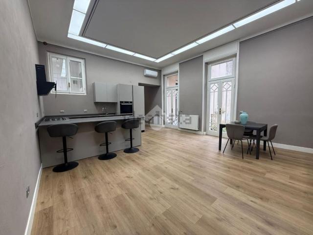 Appartamento in vendita di 110 m² in Viale Rebuffone, 3