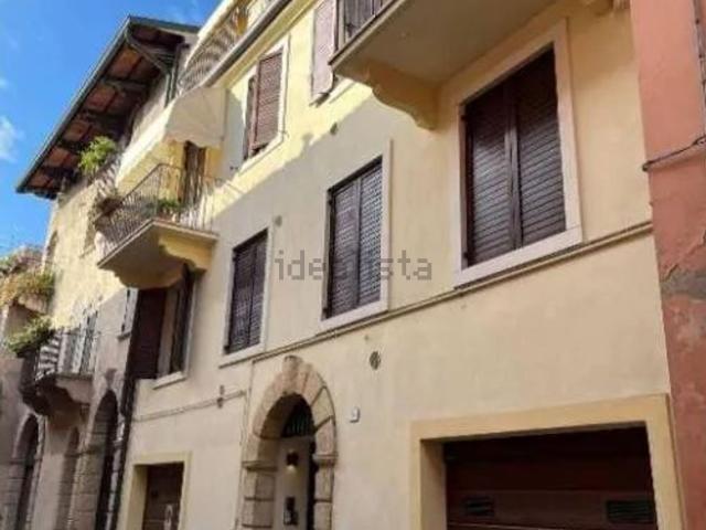 Appartamento in vendita di 110 m² in Vicolo Dietro Sant&apos Andrea, 6