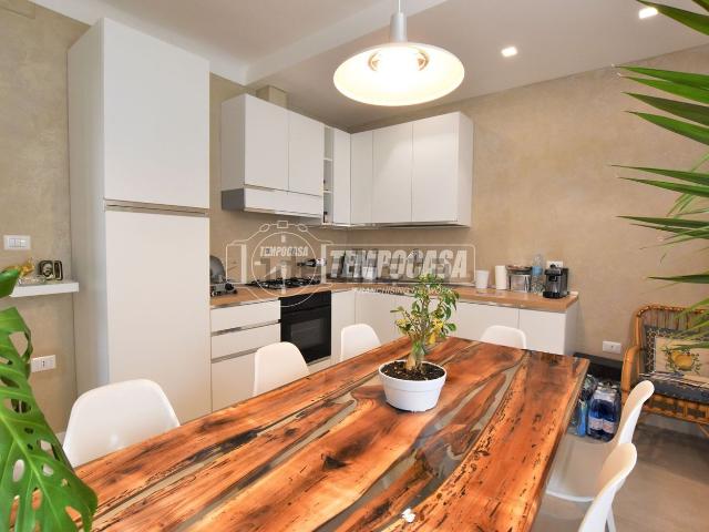 Appartamento in vendita di 110 m² in Borgo Andrea Costa, 236