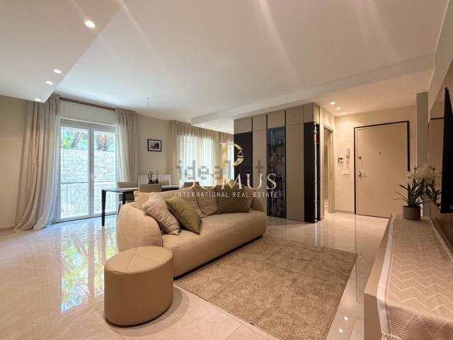 Appartamento in vendita di 110 m² in Corso degli Inglesi, 500