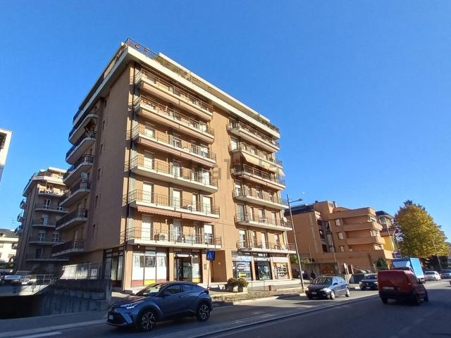 Appartamento in vendita di 110 m² in Corso Giacomo Matteotti