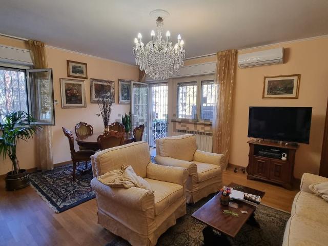 Appartamento in vendita di 110 m² in Largo Edoardo Stucchi